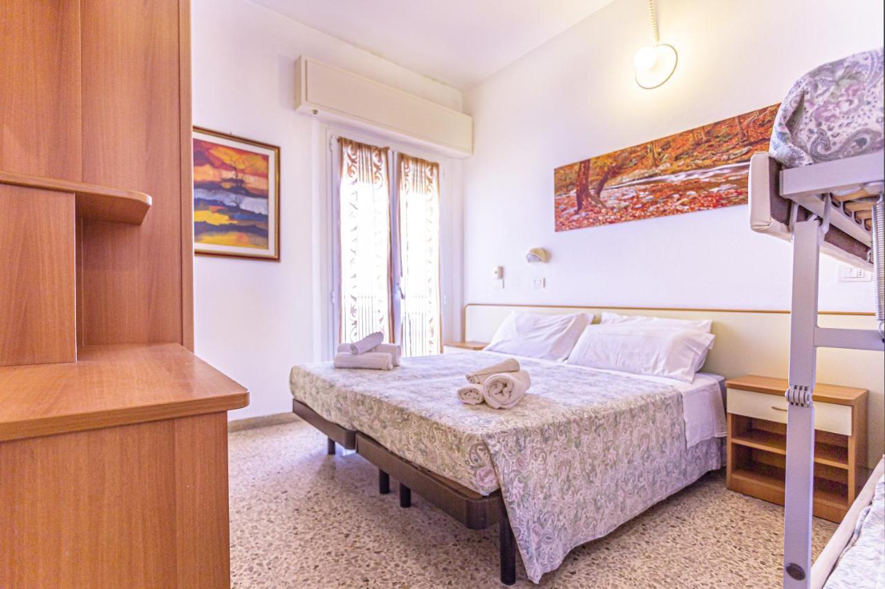 Hotel Continental Bellaria-Igea Marina Extérieur photo